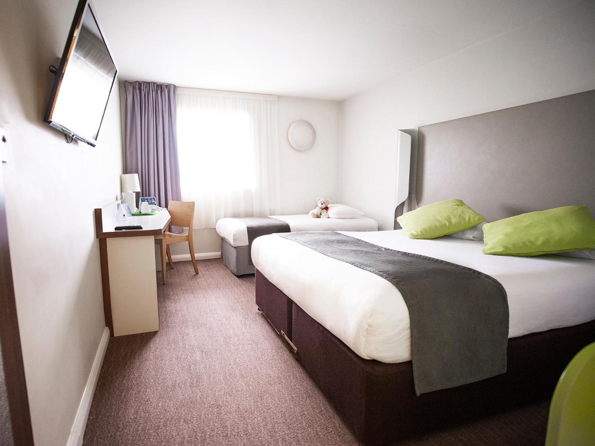 Campanile Hotel Northampton Exterior foto